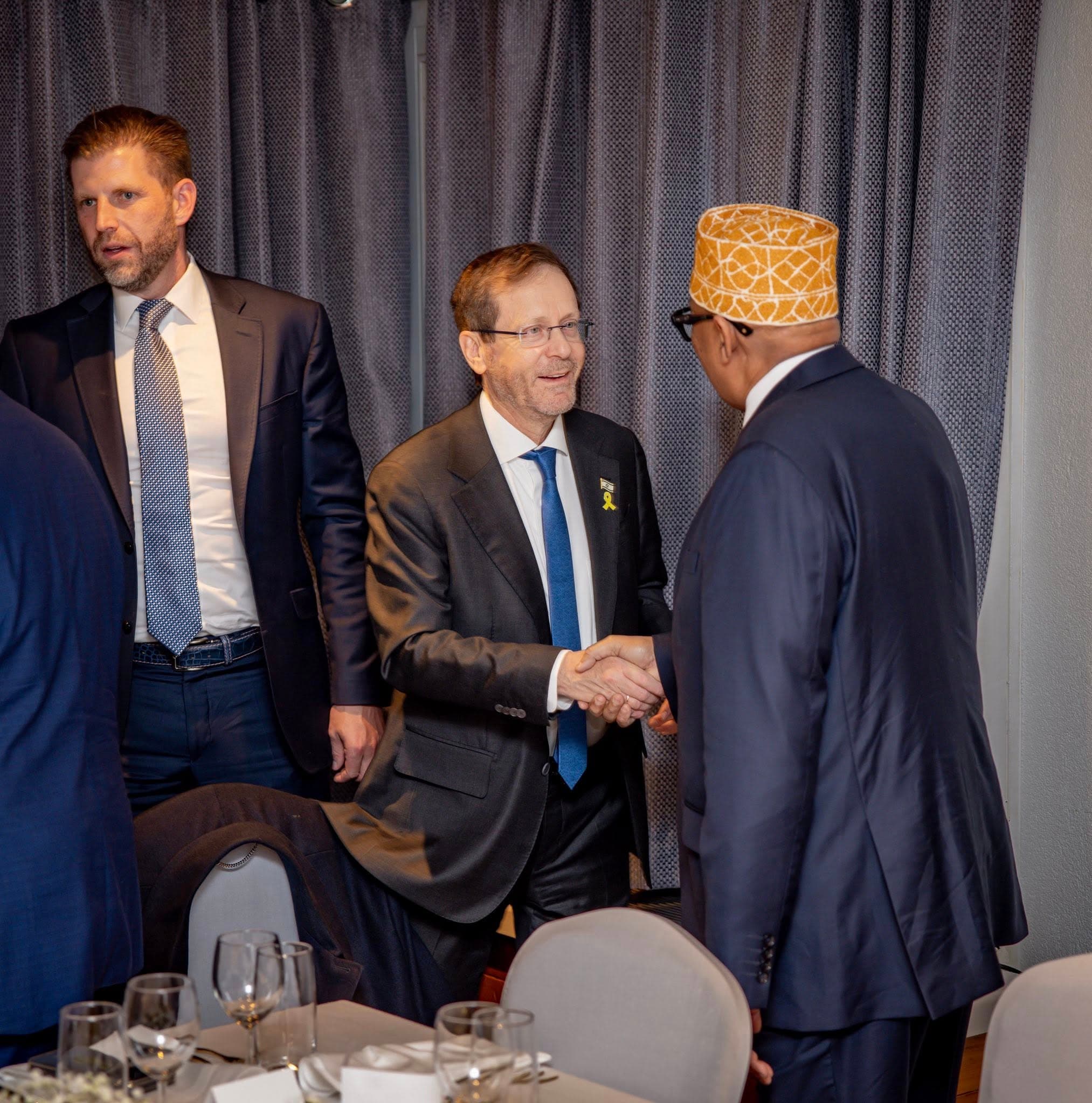Cirro oo magaalada Davos kula kulmay Madaxweynaha Israel 