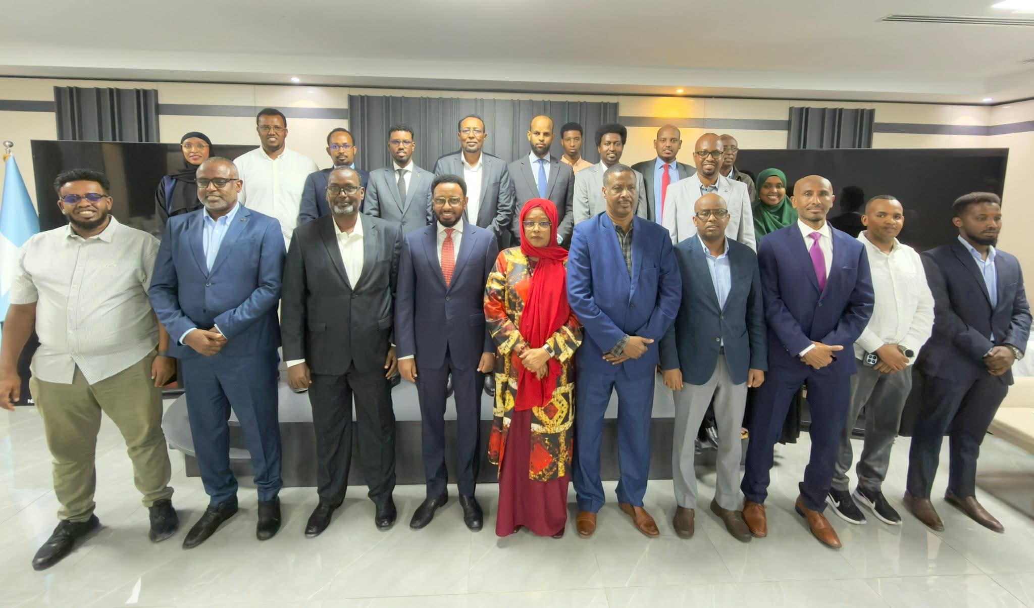Soomaaliya oo dardargelineysa federaaleynta maaliyadeed 