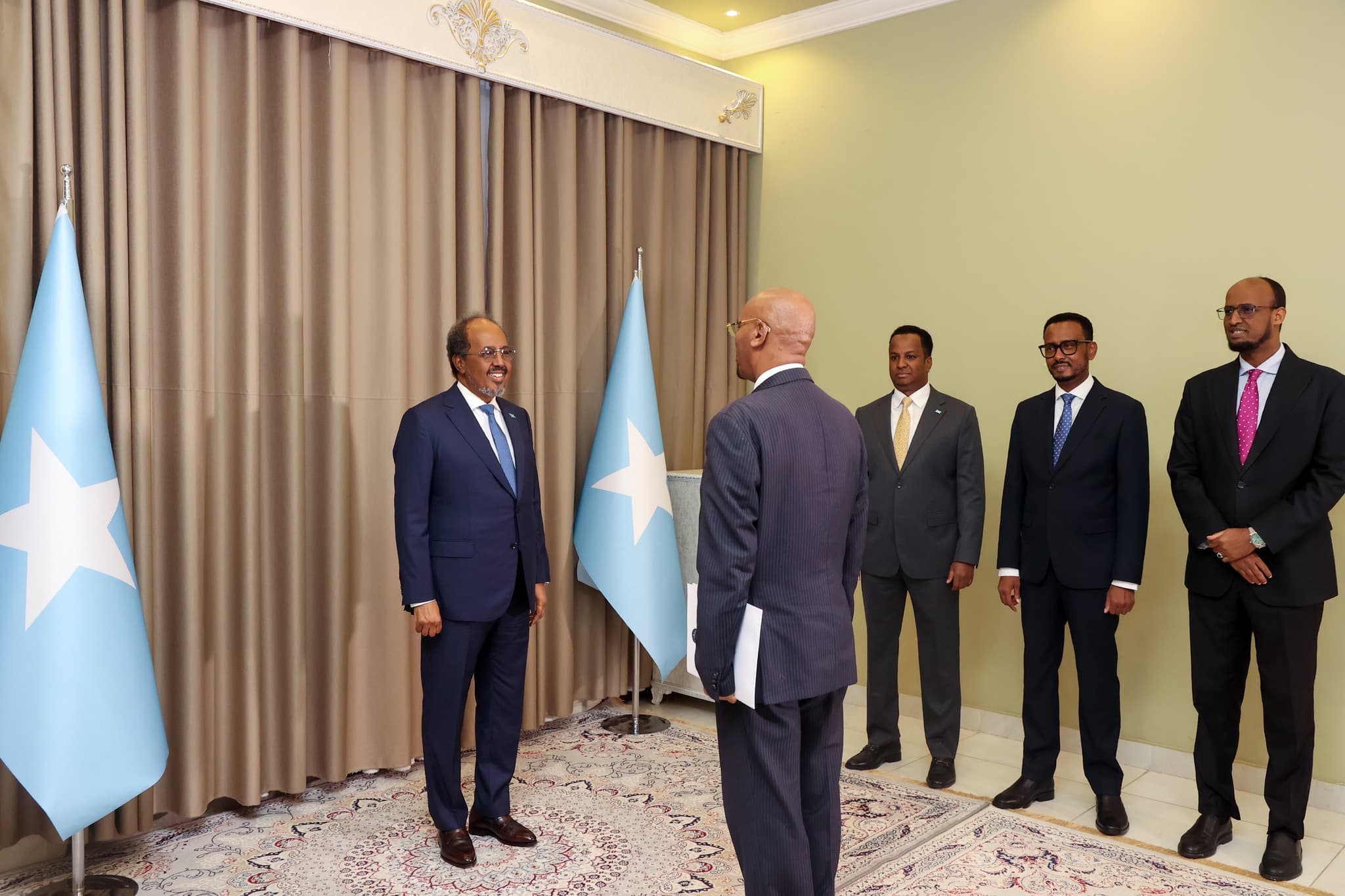 Madaxweyne Xasan oo Safiirka Itoobiya ka gudoomay warqadaha aqoonsiga