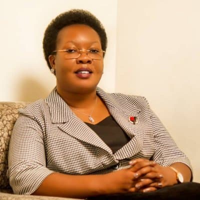 Wasiiru dowlaha Difaaca Uganda oo wadna xaunnun u geeriyootay