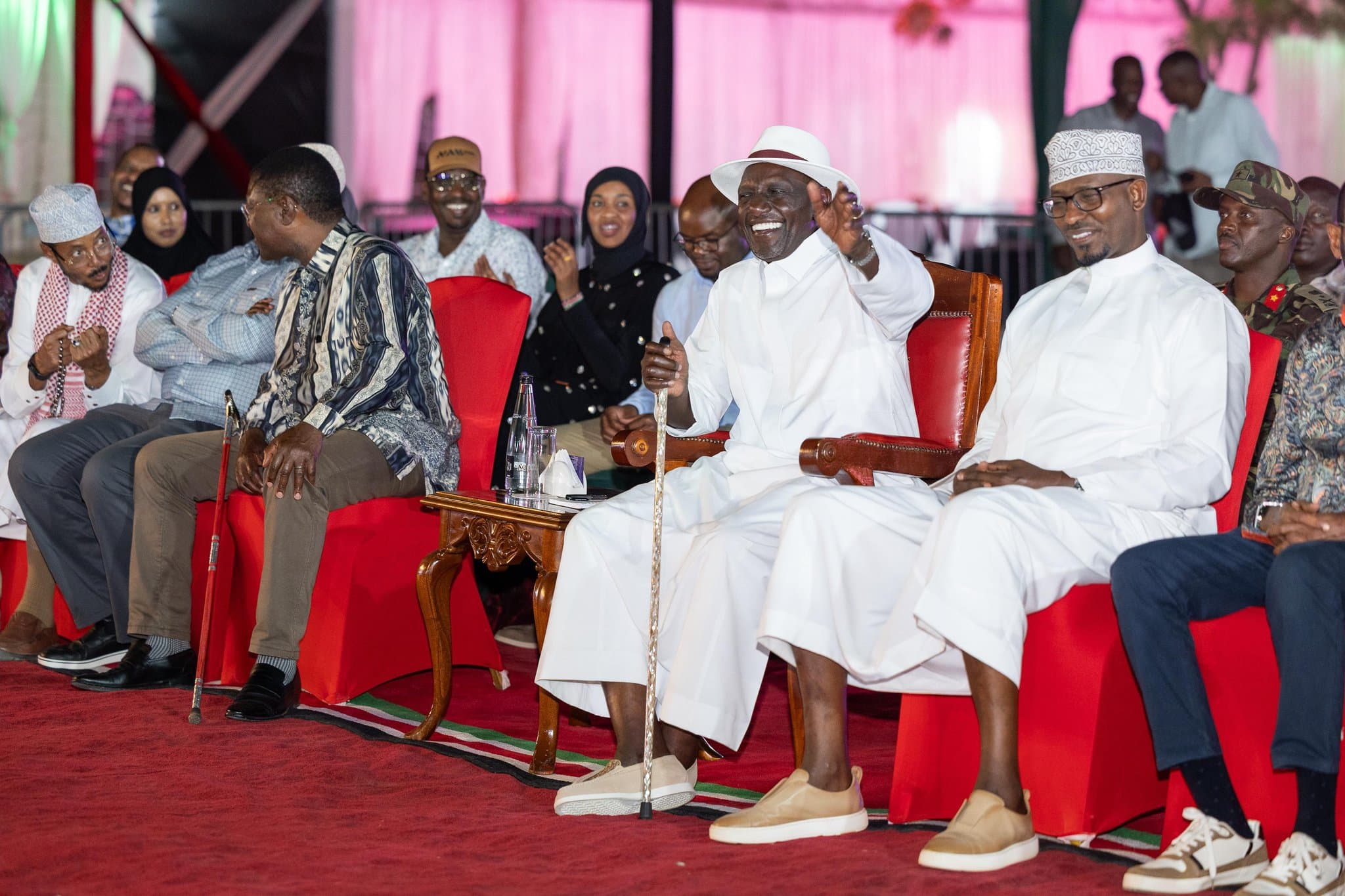 Odayaasha dhaqanka Wajeer oo Ruto ku sharfay 100 geel