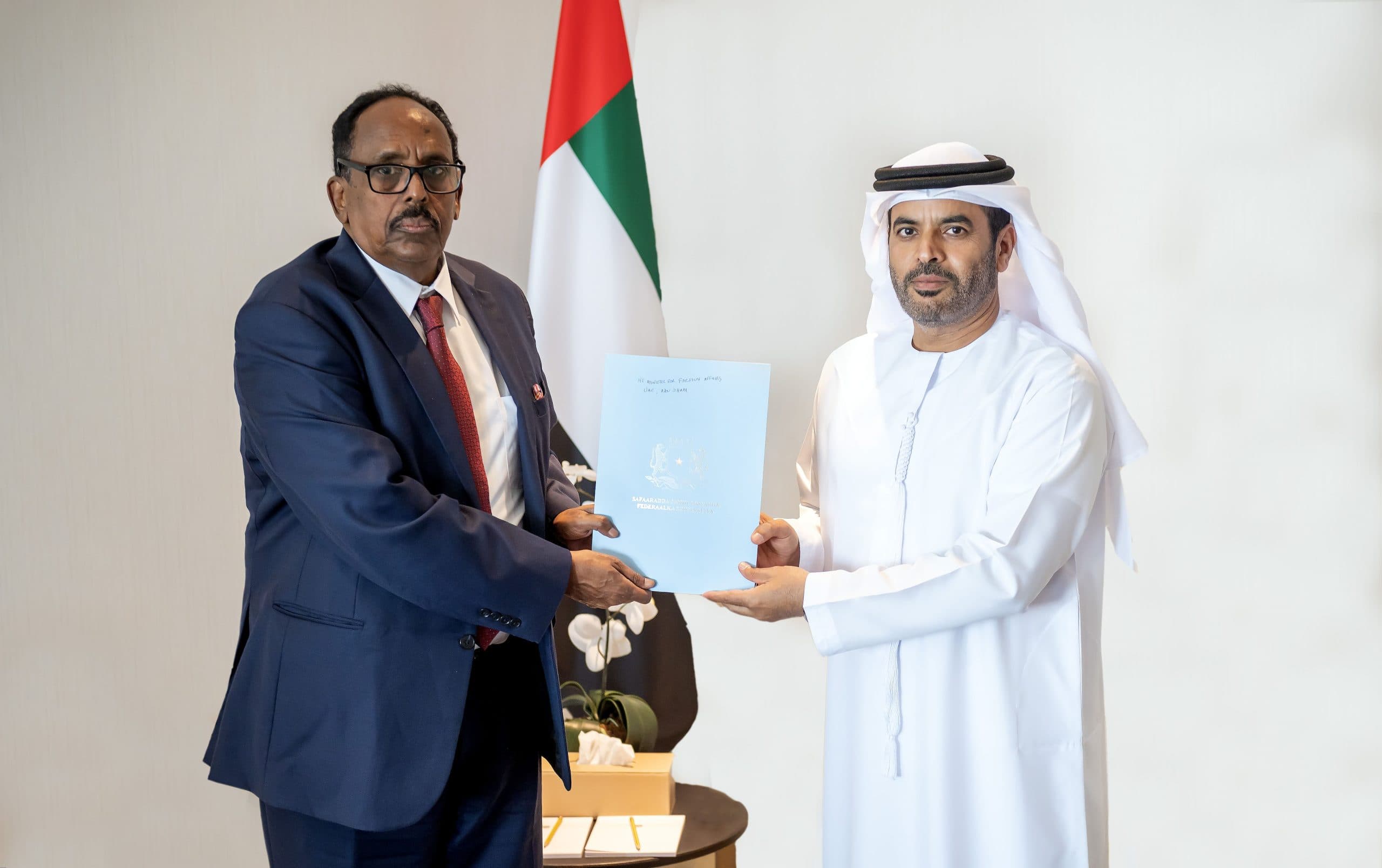 Muddo kadib safaaradda Soomaaliya ee Imaaradka oo yeelatay safiir