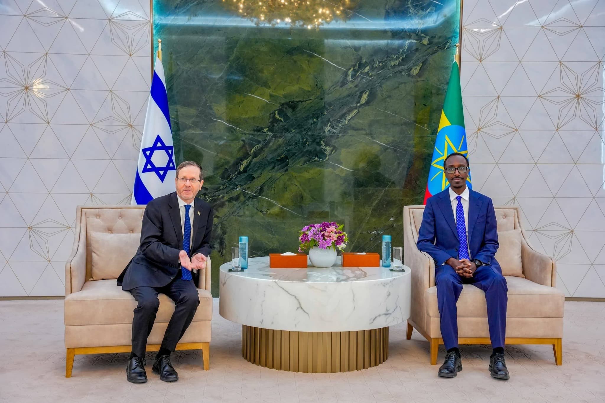 Madaxweynaha Israa’iil oo booqasho ku tegay Itoobiya