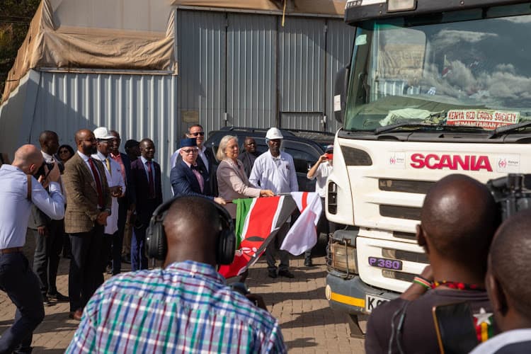 Mareykanka oo Kenya ka caawinaya saameynta fatahaadaha