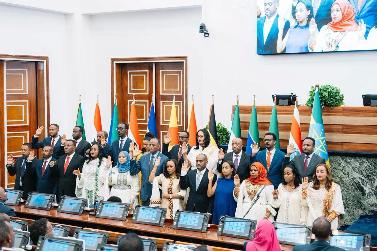 Baarlamaanka Itoobiya oo ansixiyay Golaha Wasiirrada oo ay kasoo muuqdeen 10 wasiir oo cusub