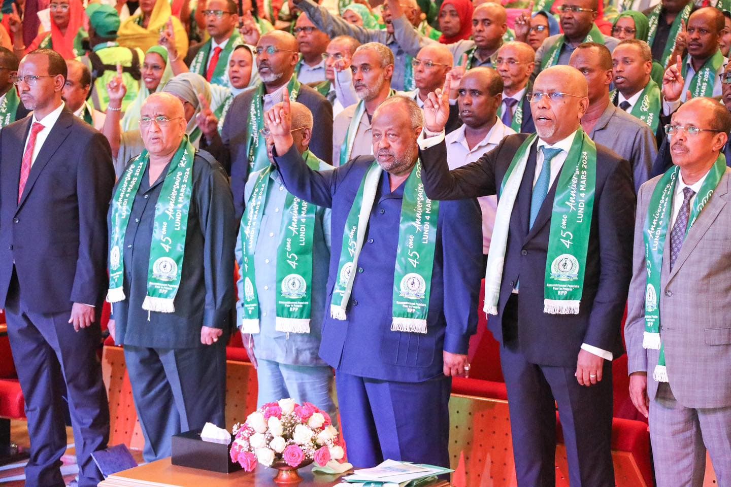 Xisbi xaakimka Jabuuti oo 45 jirsaday iyo Geelle oo ku baaqay shaqo joogto ah