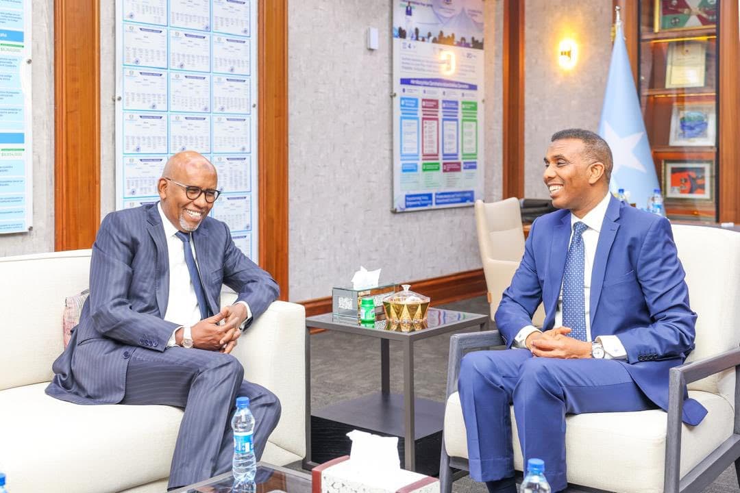 Soomaaliya iyo Jabuuti oo ka wada hadlay maalgashiga labada dal