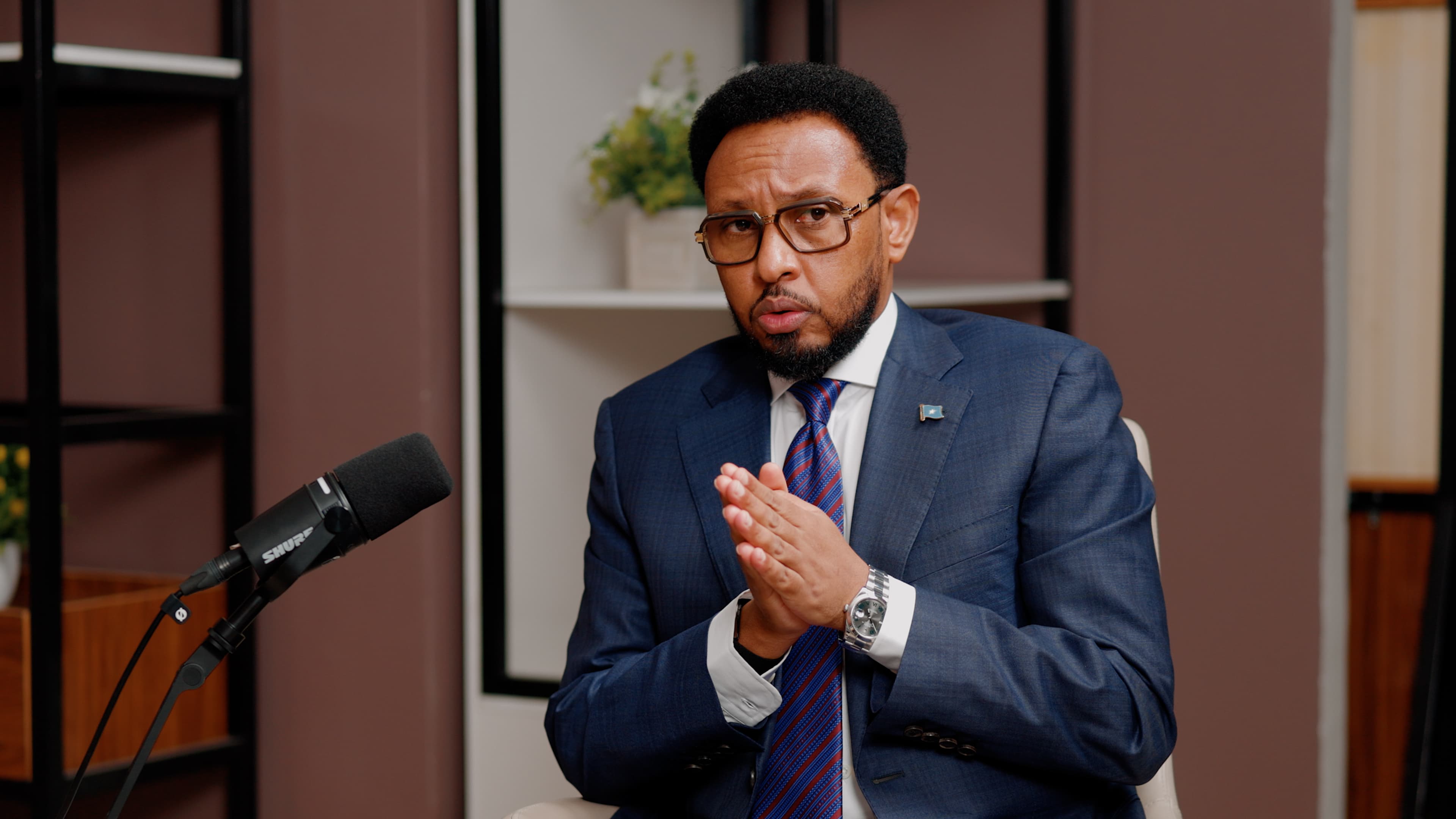 Xukuumadda Soomaaliya oo sheegtay inay xakameysay in koror ku yimaado shaqaalaha dowladda