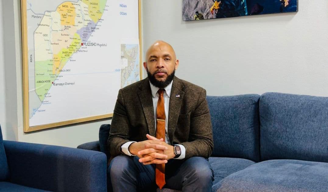 Wareysi Gaar ah: Kusimaha Safiirka Mareykanka Justin Davis