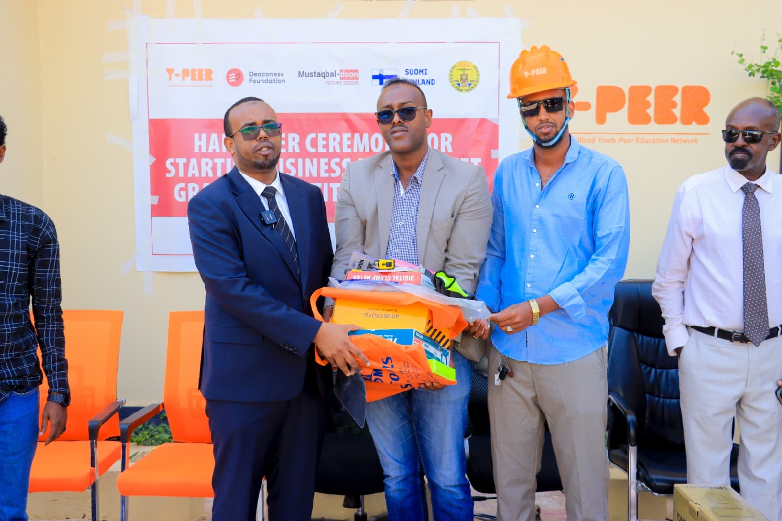 Y-PEER oo 33 Dhallinyaro ah Ku Abaalmarisay Agab Ganacsi