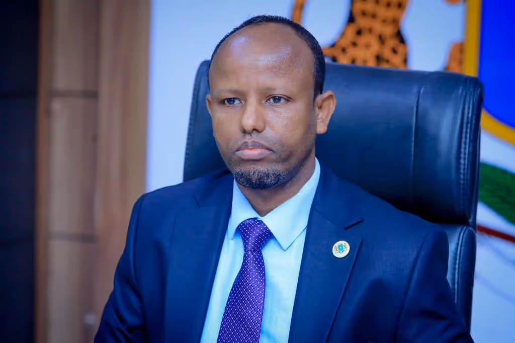 Wasiirka Caafimaadka oo kulan  soo dhoweeyayn ah la qaatay Xoghayaha Guud ee cusub ee Golaha Mihnadlayaasha Caafimaadka Qaranka