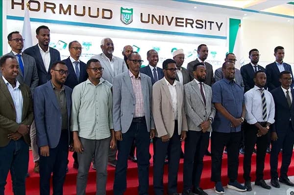 Jaamacadda Hormuud oo Muqdisho ka daahfurtay sagaal joornaal cilmiyeed