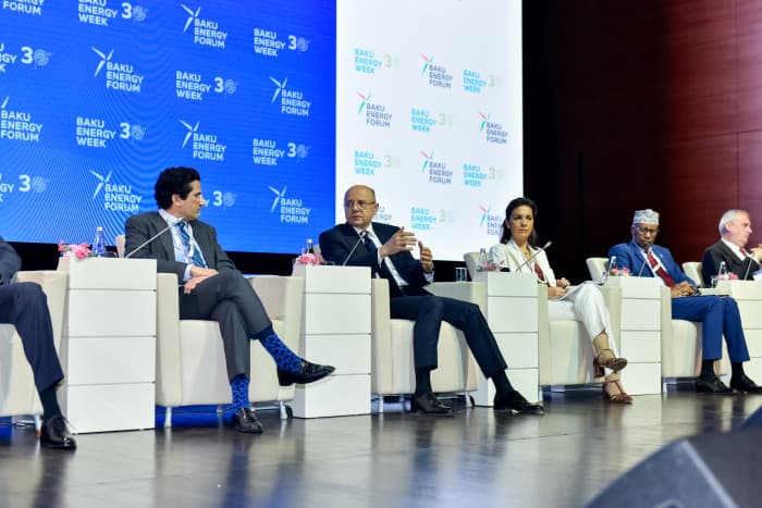 Soomaaliya ayaa Mudnaanta Siinaysa Iskaashiga Tamarta ee Azerbaijan