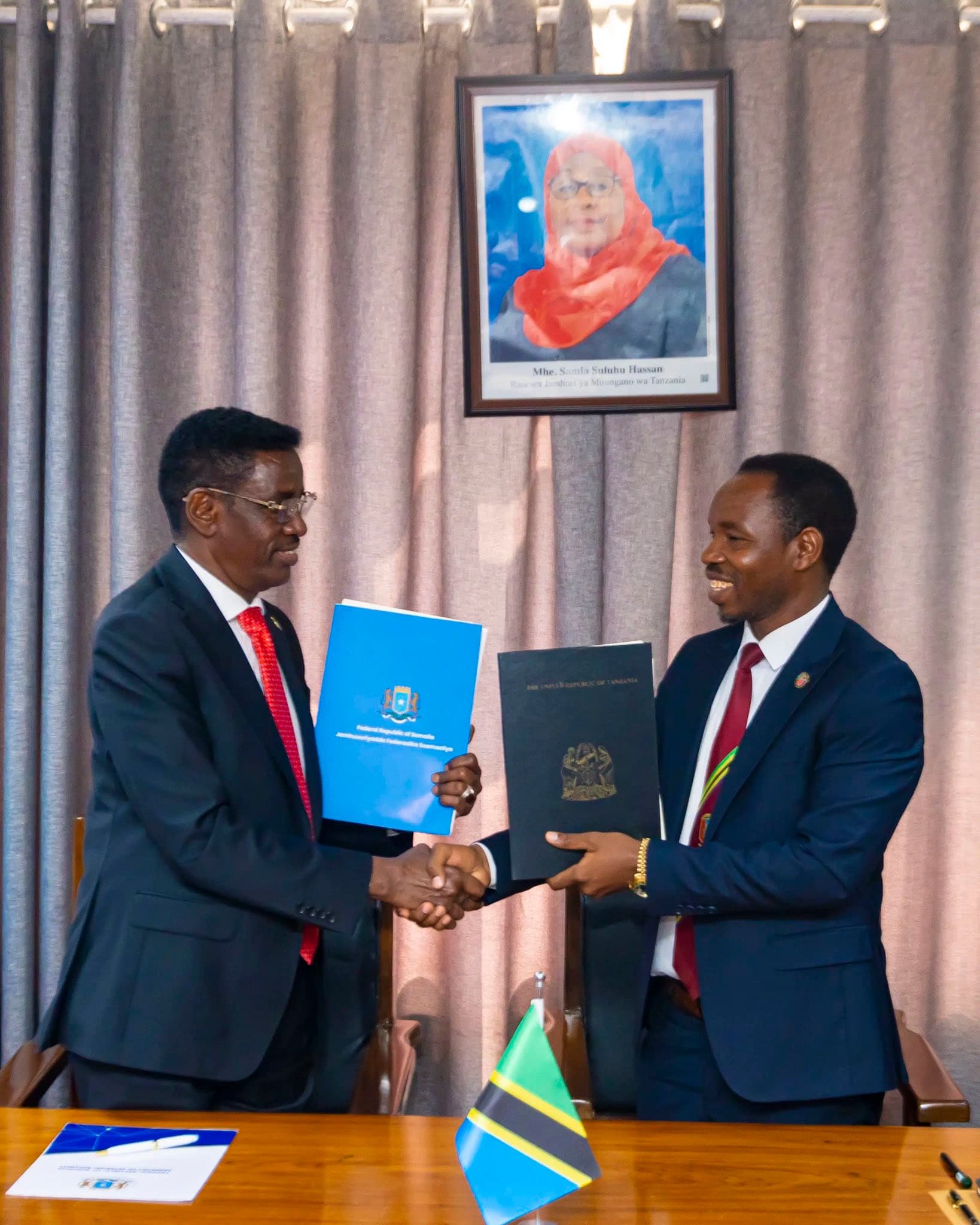 Soomaalida oo 24 saac ku heleysa fiisaha Tanzania 