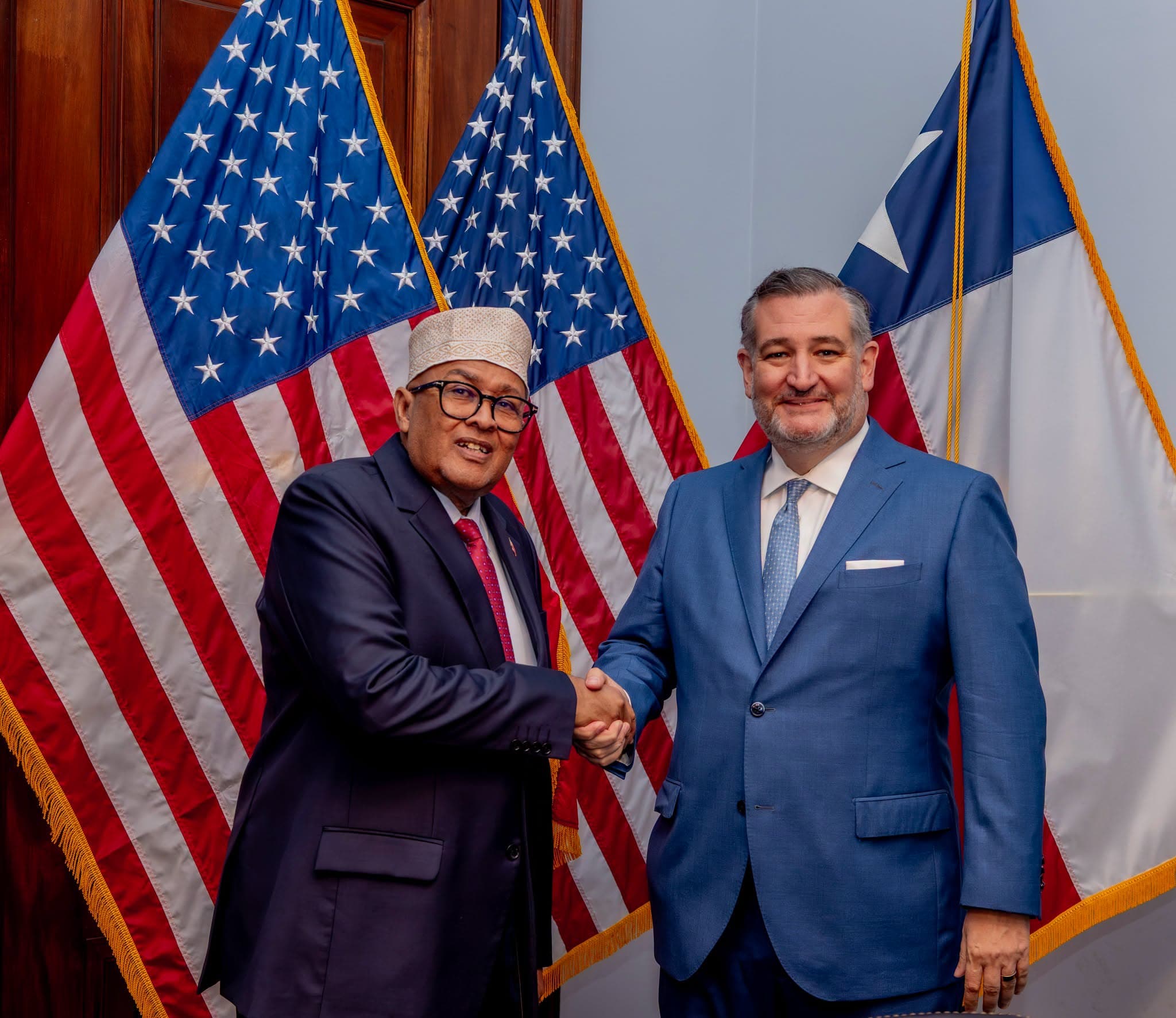 Madaxweynaha Somaliland oo Senator Ted Cruz kala hadlay aqoonsiga