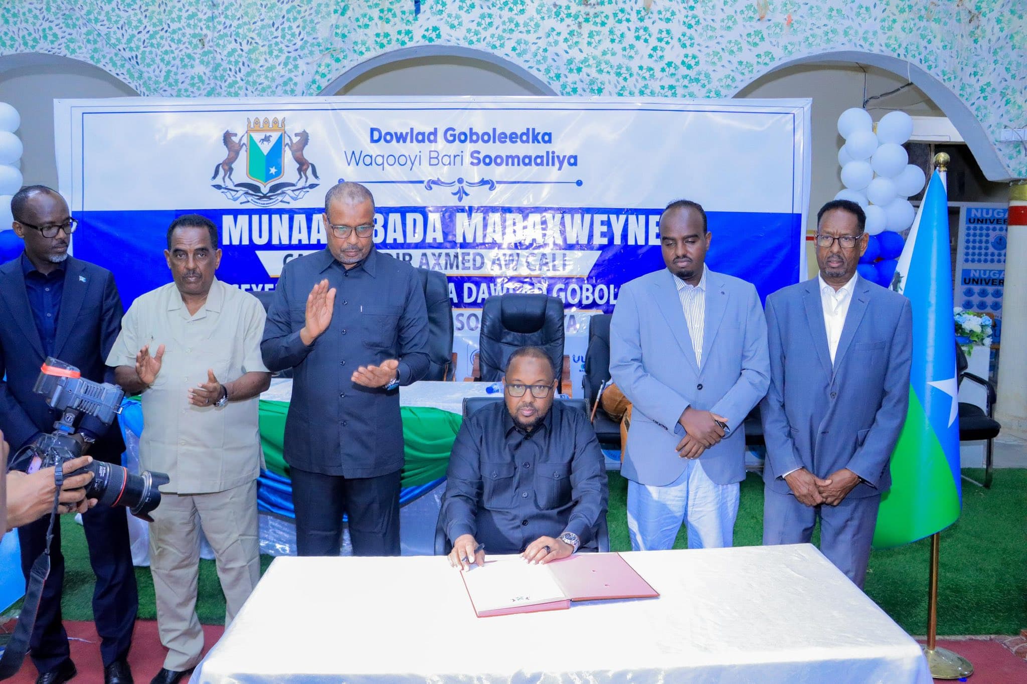 Dastuurka Maamulka Waqooyi Bari Soomaaliya oo la dhaqan-geliyay