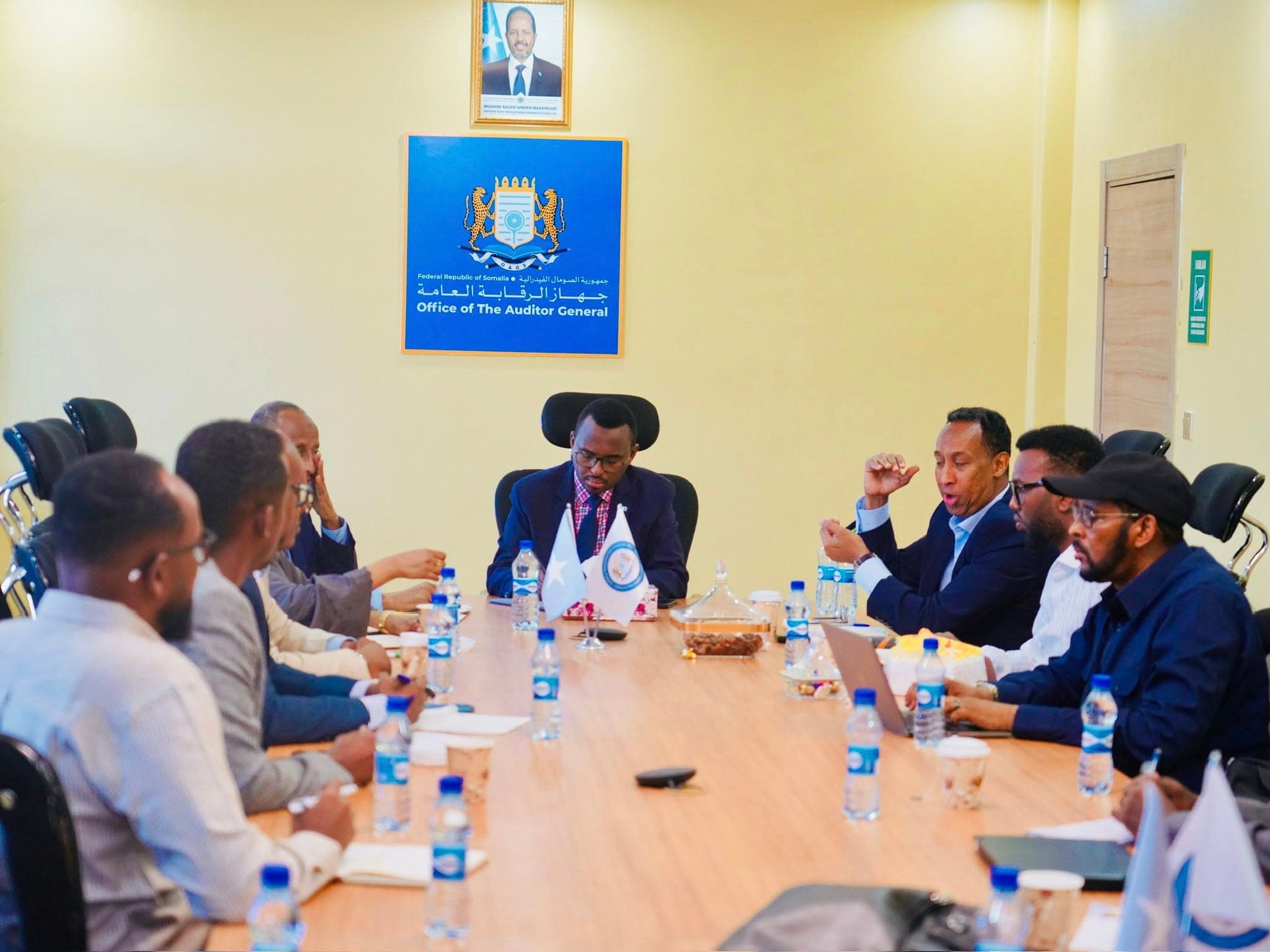 Soomaaliya oo dardargelineysa hagaajinta nidaamka qandaraasyada dowladda