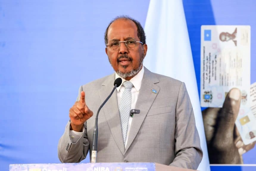 Soomaaliya oo kaarka aqoonsiga shardi uga dhigtay Baasaboorka
