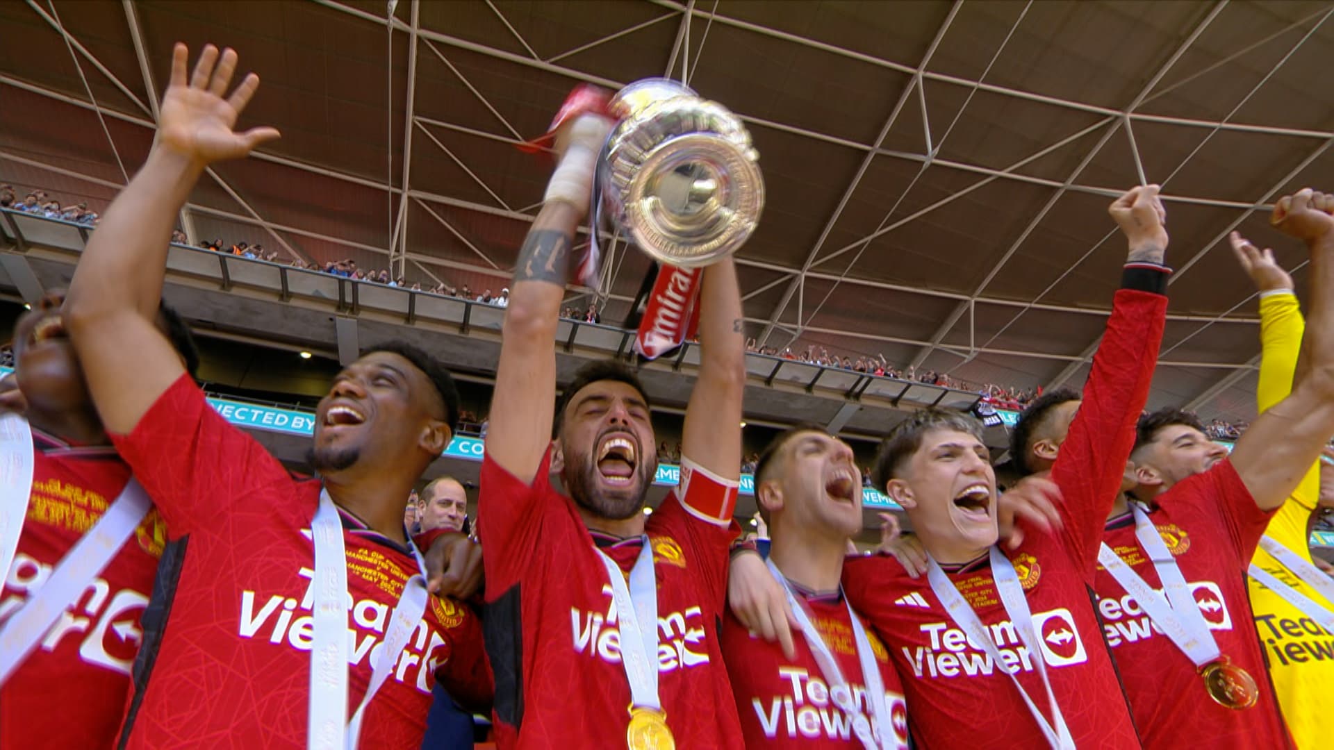 Manchester United oo 2-1 uga badisay City kuna guuleysatay FA Cup-ka