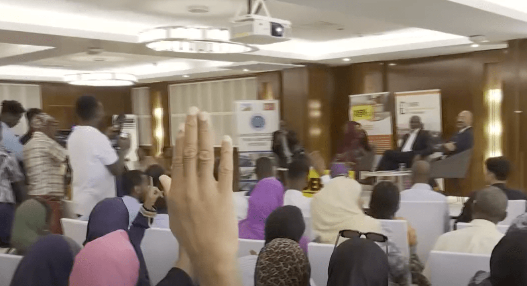 Jabuuti oo Dhalinyarada Ku Dhiirrigelinaysa Shaqo Abuurka.