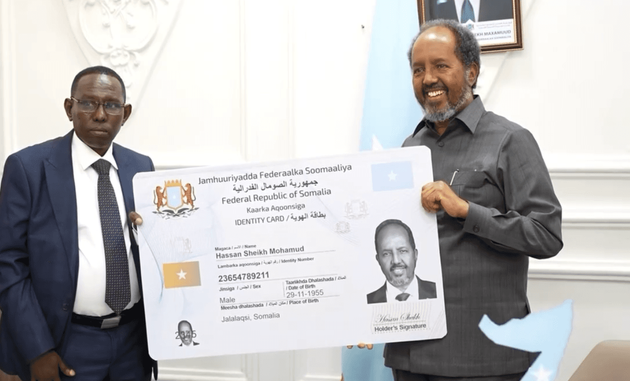 Madaxweyne Xasan: Kaarka Aqoonsigu waxa uu udub dhaxaad u yahay amniga