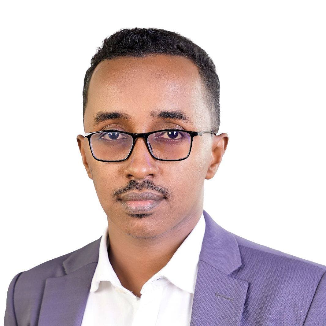 Aragti-Soomaalida Mareykanka waa Miskiin baa misko la fuulo leh