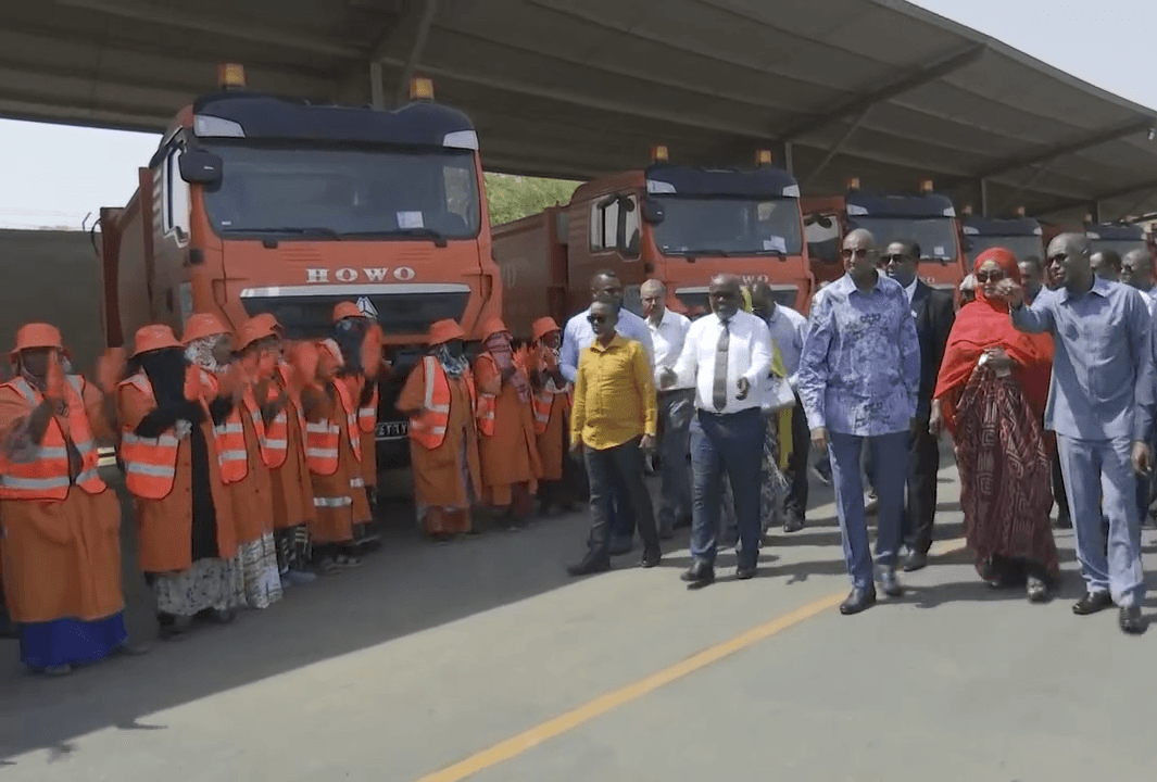 Jabuuti oo heshay 28 gaari oo cusub oo qashin qaad ah