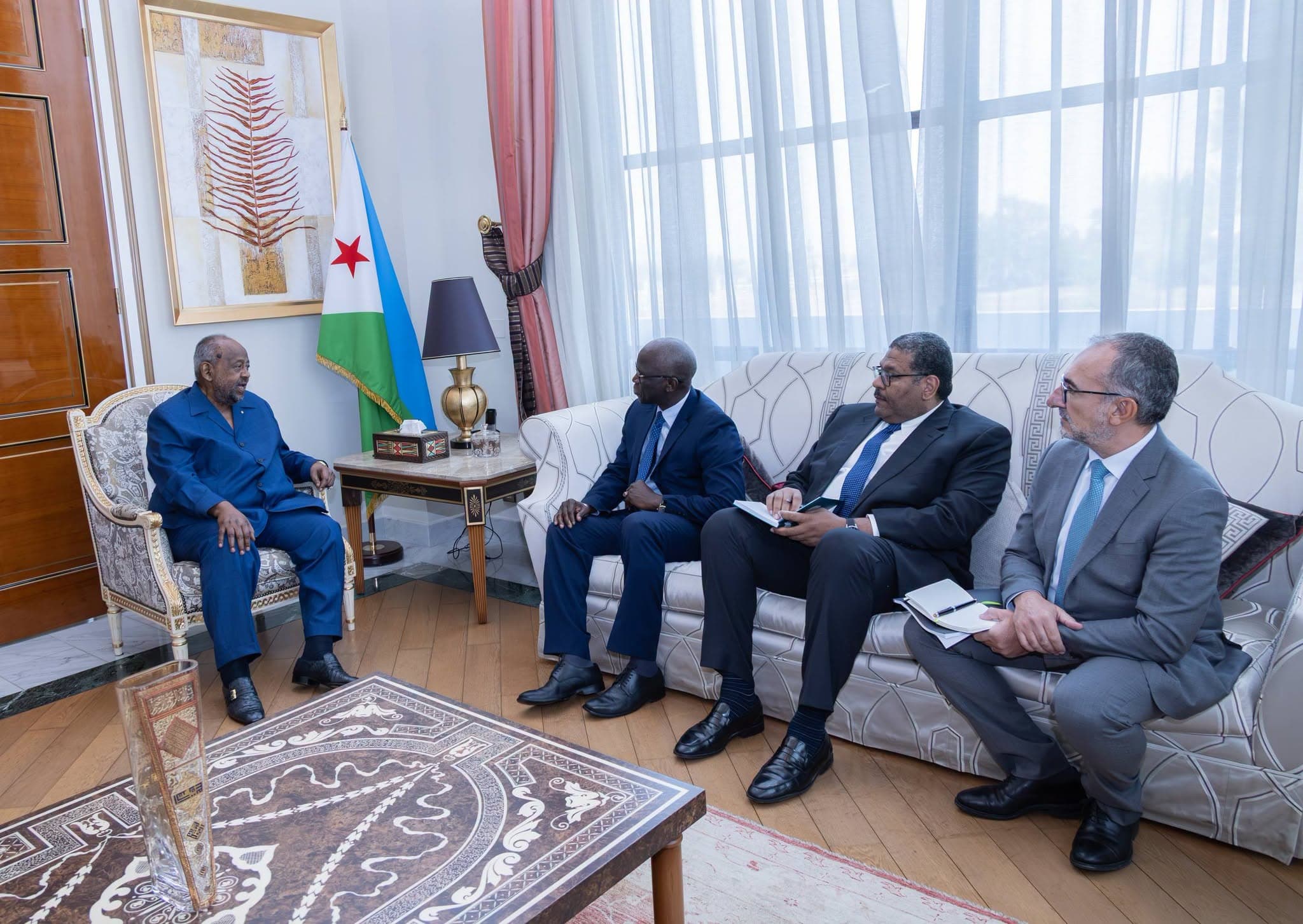 Jabuuti iyo Bangiga Adduunka oo mudnaan siinaya shaqo-abuurka iyo tamarta