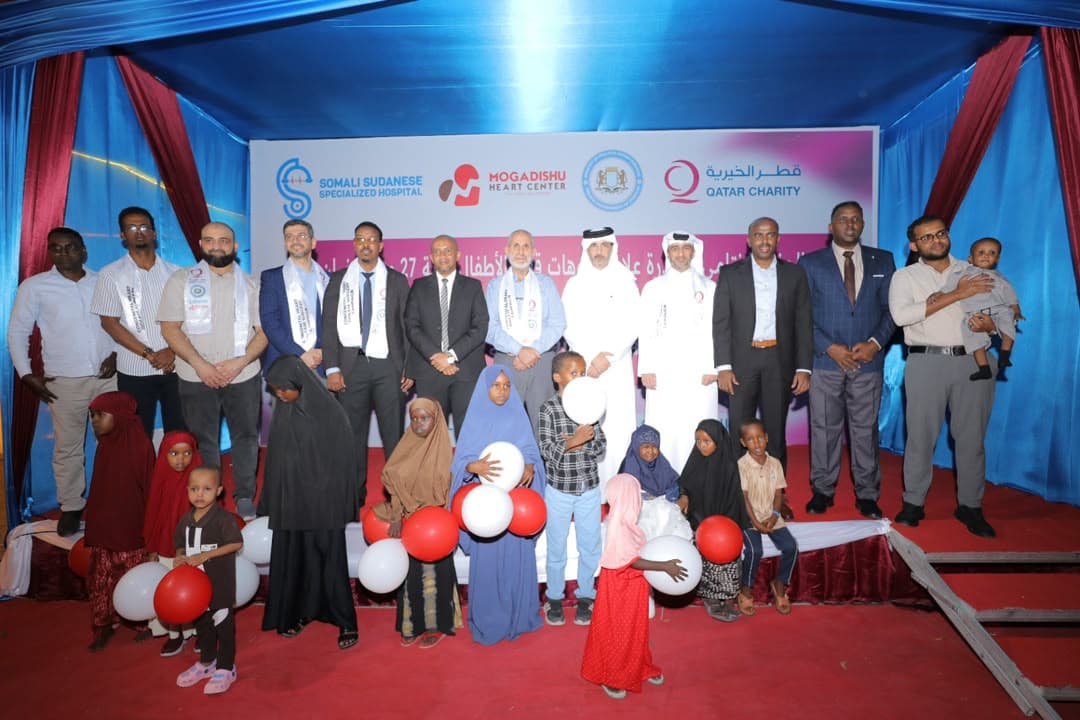 Qatar Charity oo Soomaaliya ka fulisay olole qalliimo loogu sameeyay carruurta ka xanuunsan wadnaha