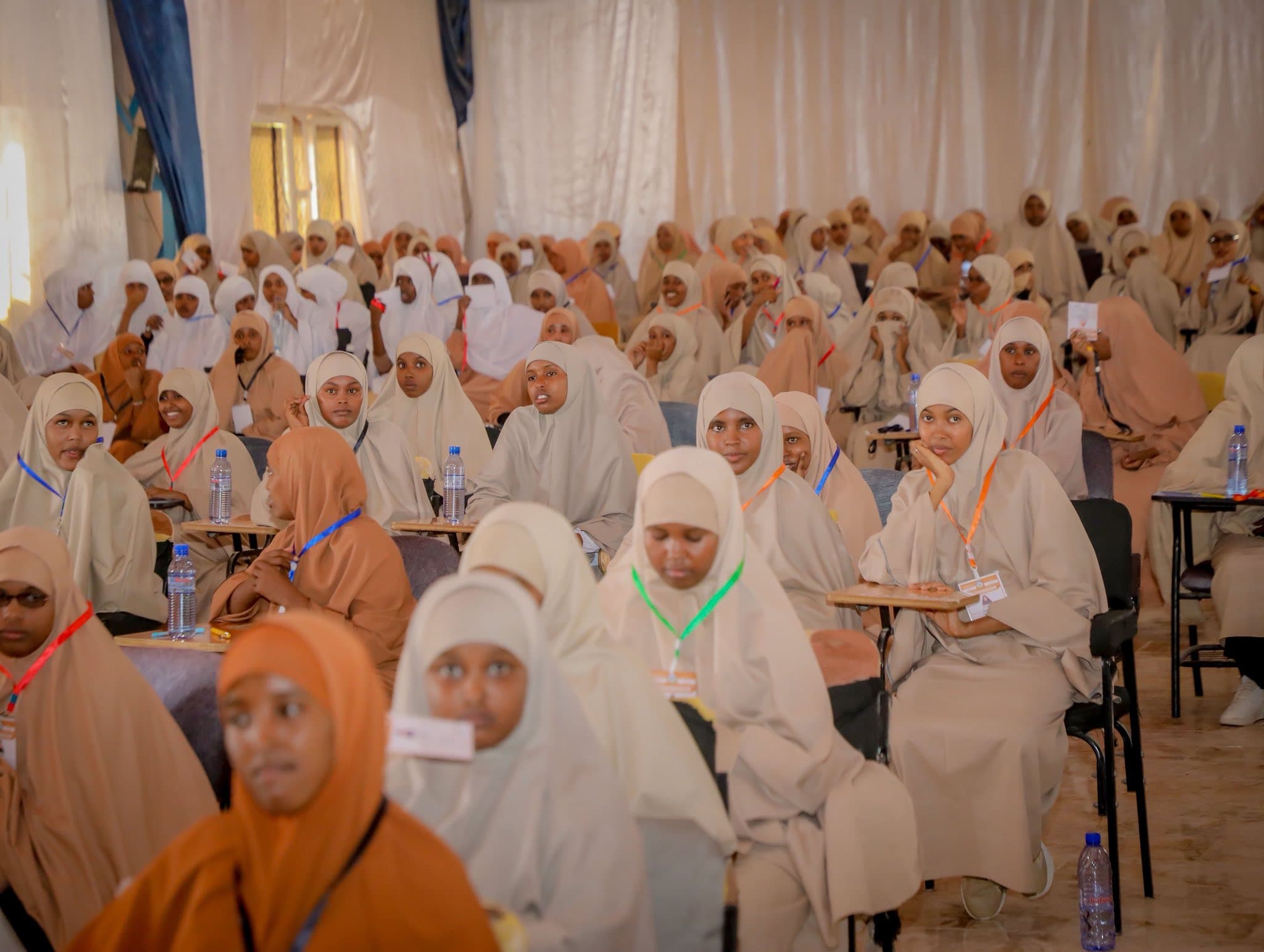 Imisa arday ayaa u fariisatay imtixaanka shahaadiga ah ee Puntland?