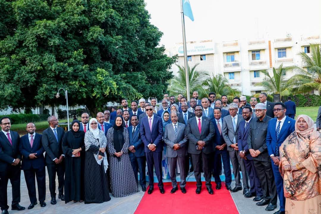Soomaaliya oo 14-ka Oktoobar dhaqan gelinaysa kala saaridda Wasiirrada iyo Xildhibaannada