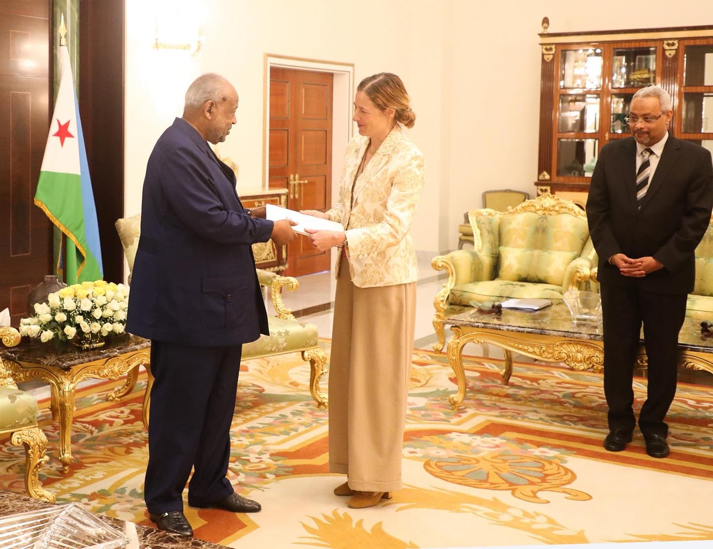 safiirka Canada Marwo Riccarda Chanda