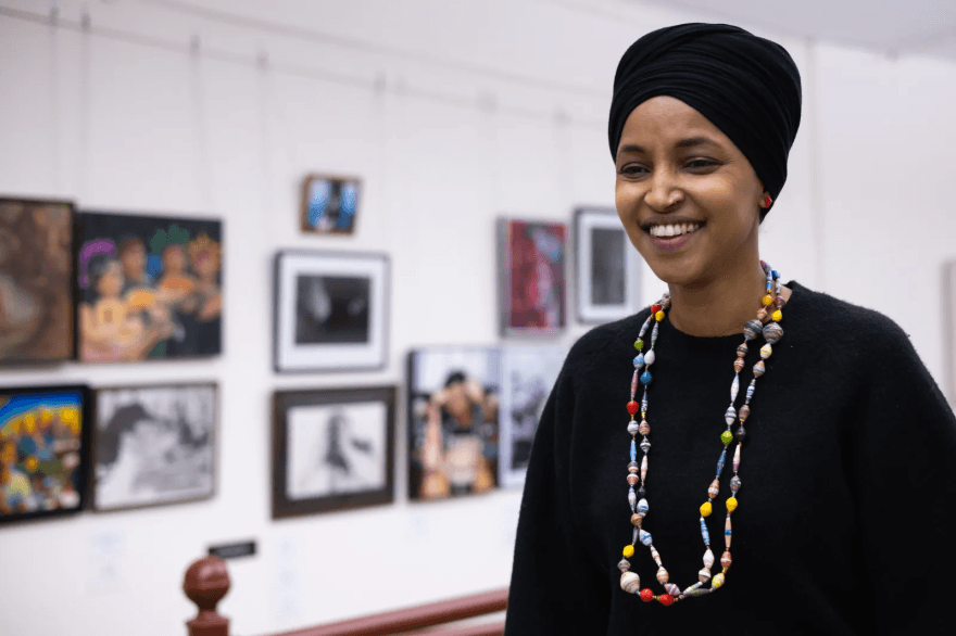 Wiilka Ilhaan Cumar oo ka badbaaday in la xiro