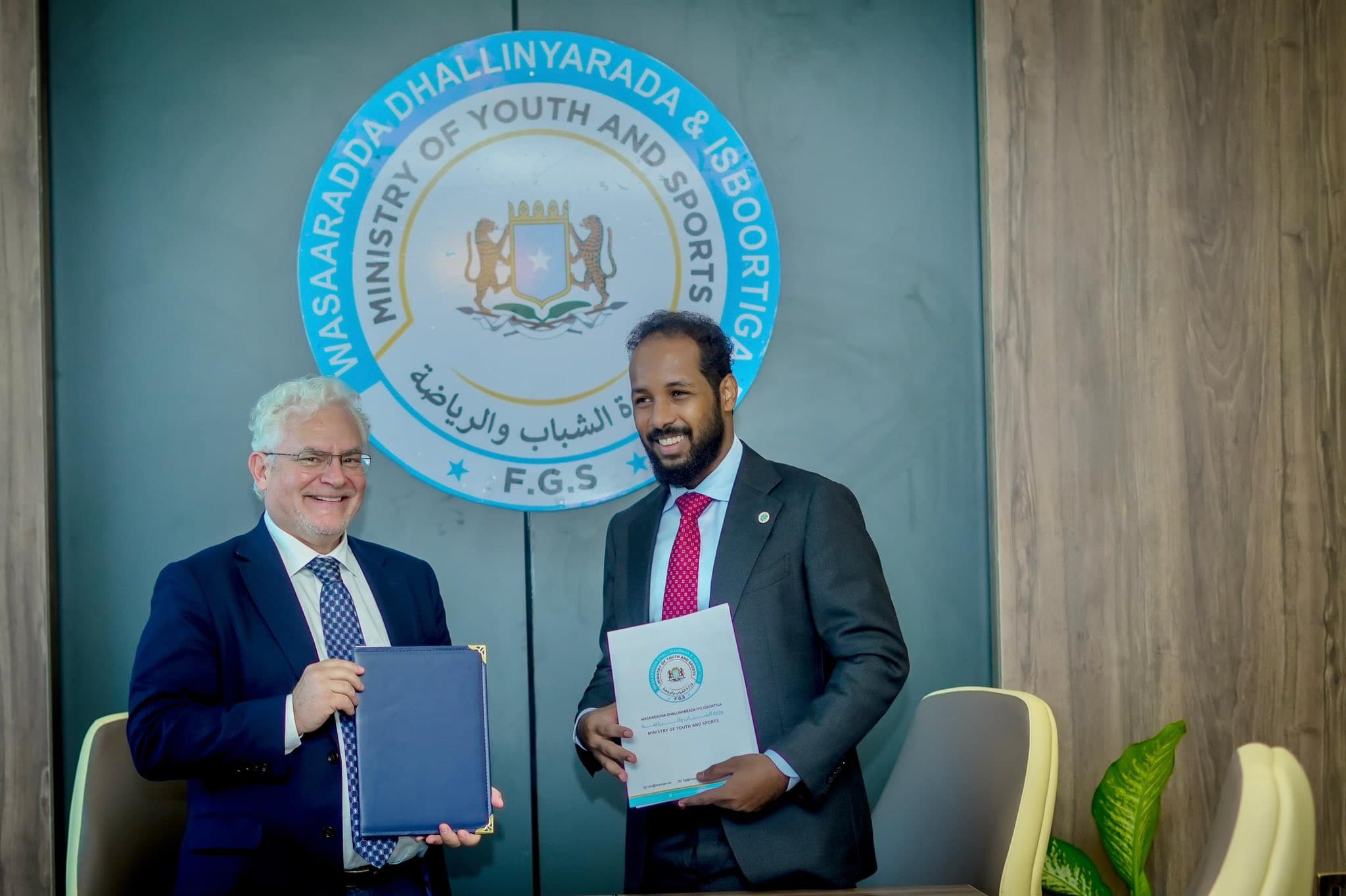 Soomaaliya iyo UNDP oo kala saxiixday heshiis lagu horumarinayo dhallinyarada