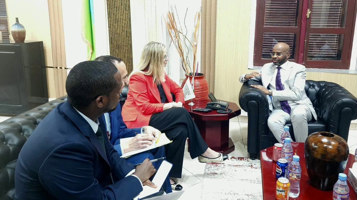 Jabuuti iyo Mareykanka oo ka wada hadlay xoojinta iskaashiga isgaarsiinta iyo teknolojiyadda