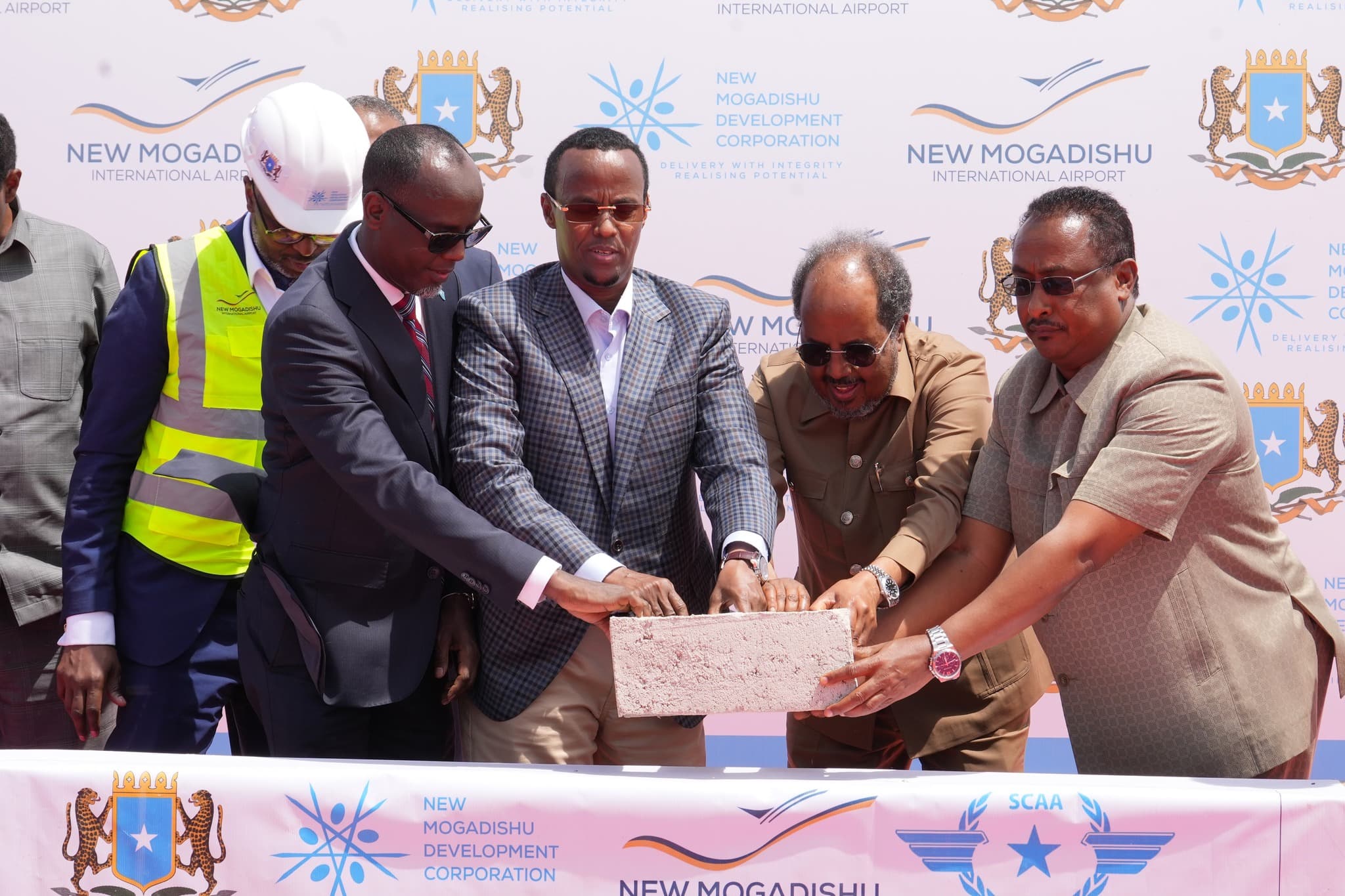 Madaxweyne Xasan oo dhagax dhigay Mashruucii u horreeyey ee Muqdishada Cusub