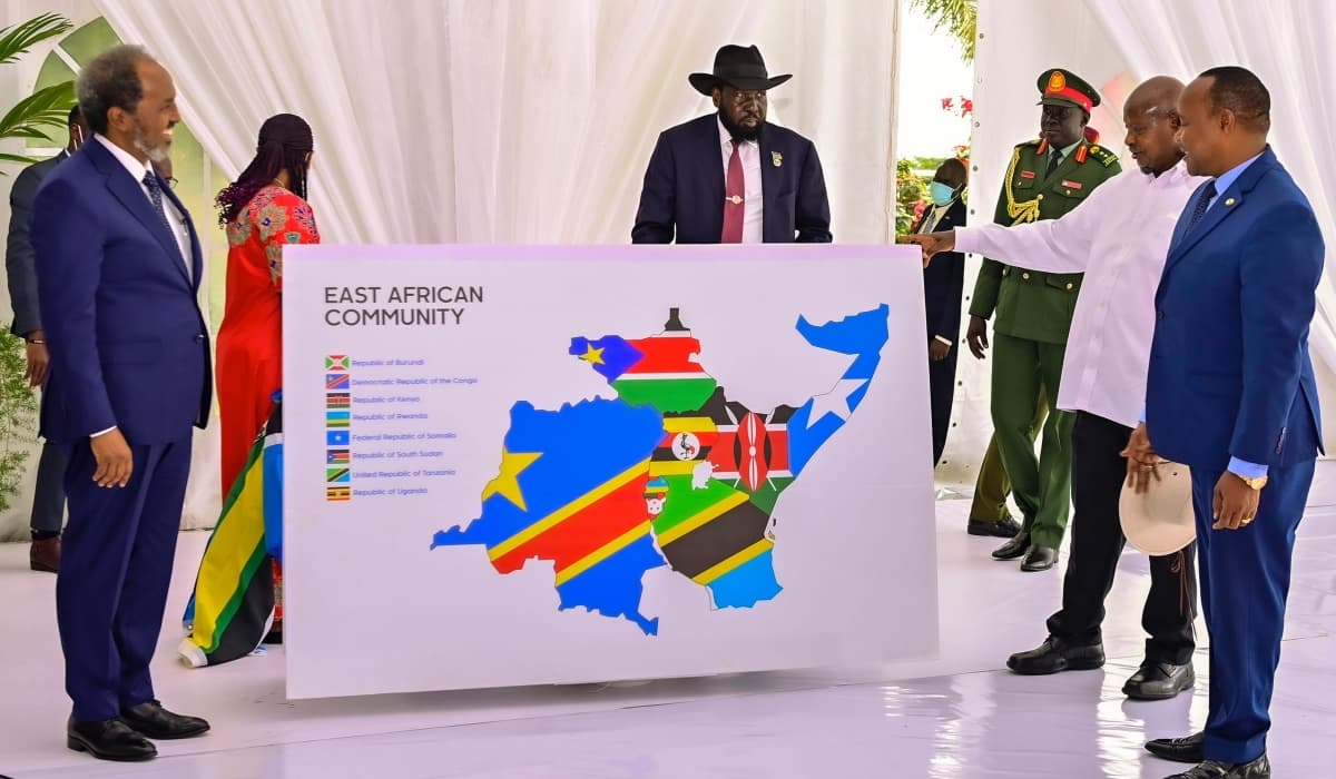 Soomaaliya oo bilowday bixinta baasaboorka Bulshada Bariga Afrika