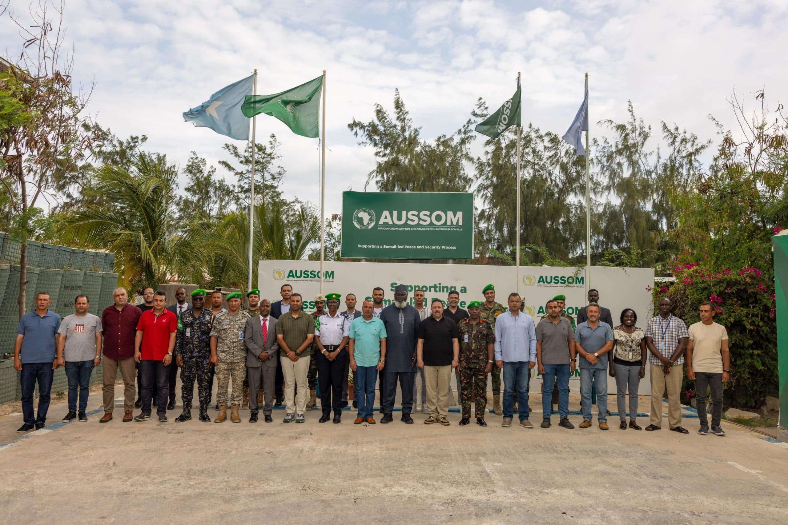 Wafdi Ciidanka Masar ah oo Muqdisho u yimid indho-indheyn