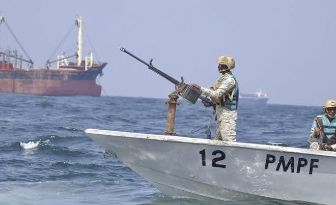 Puntland oo baareyso markabkii hubka u siday Soomaaliya