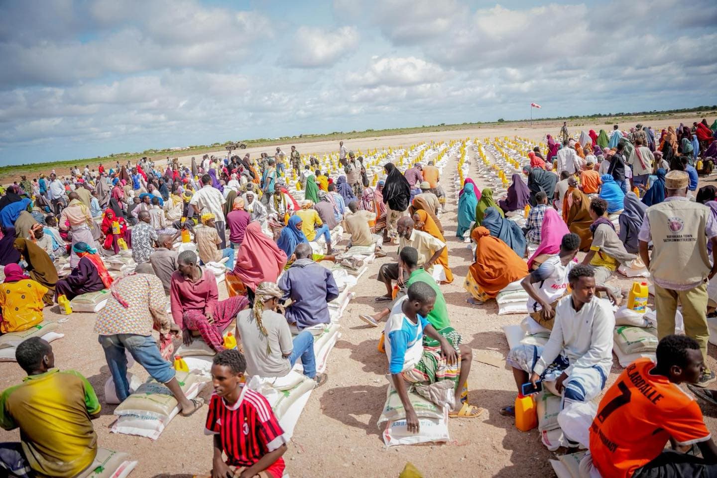 SODMA oo gargaar u qeybisay 2,500 oo qoys oo abaartu ku saameysay Buurhakaba