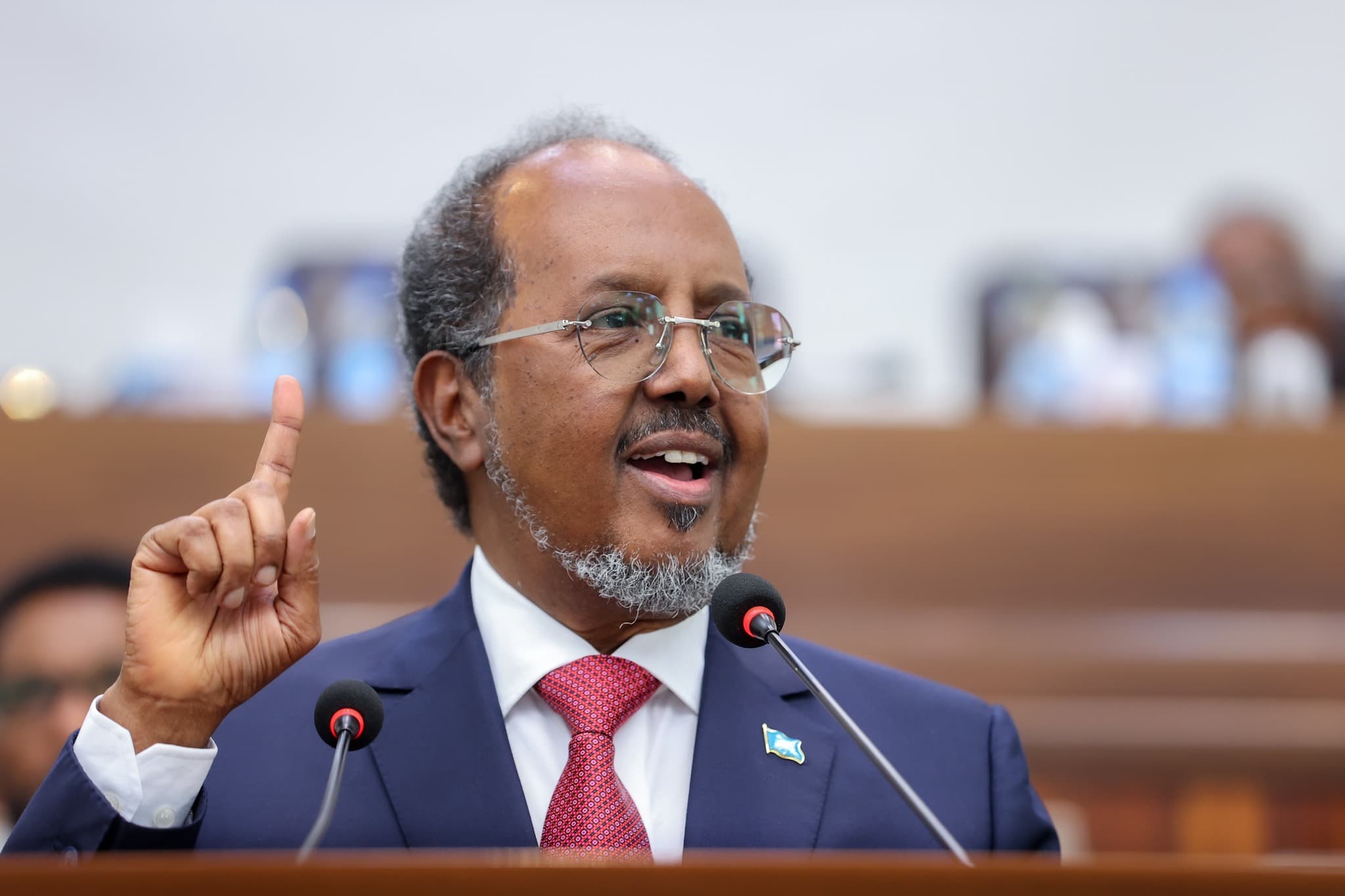 Madaxweynaha Soomaaliya oo ku dhawaaqay in dhawaan la bilaabi doonta qodista shidaalka.