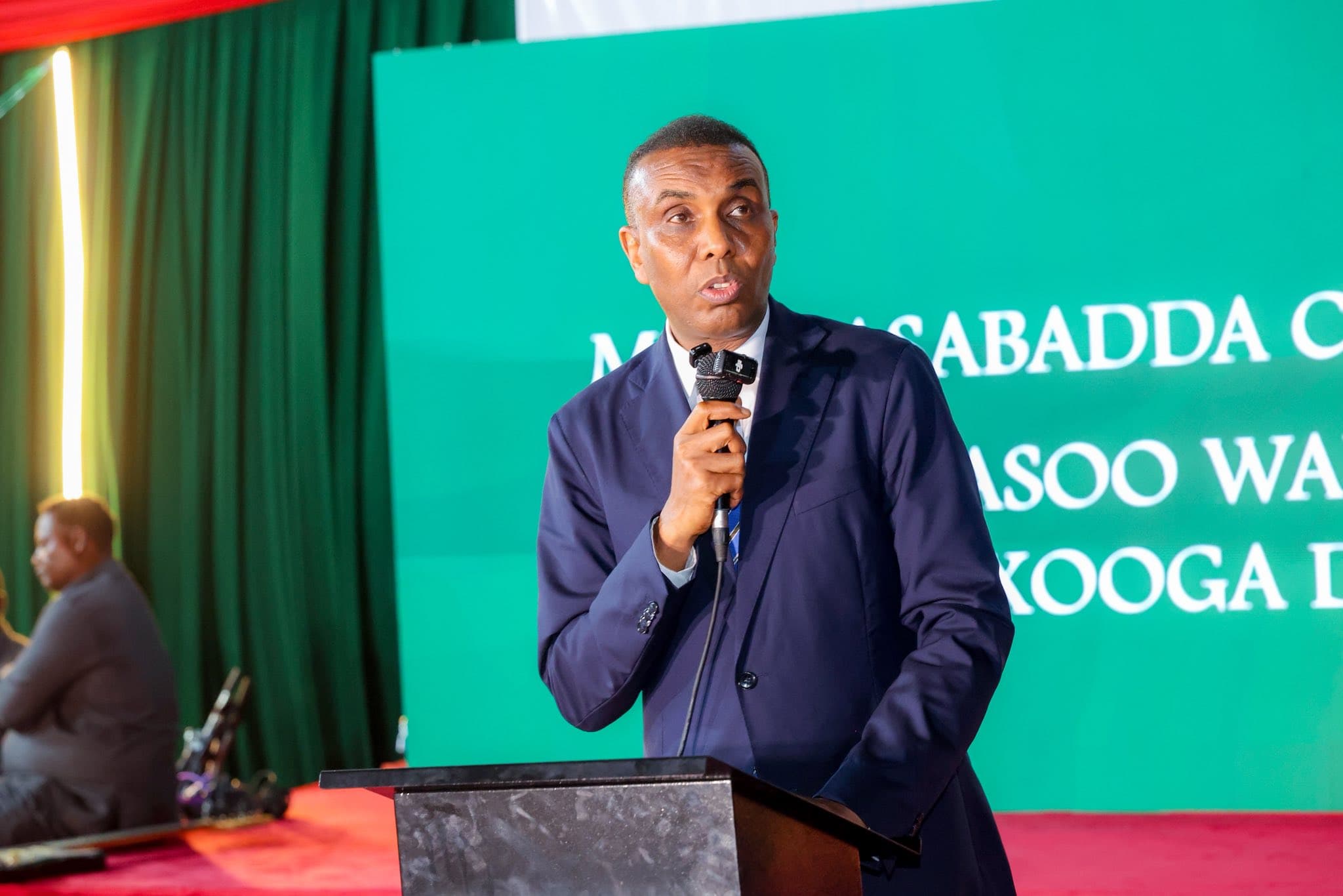 Xamse oo sheegay in Soomaalinimadu ku xiran tahay in qofku yahay Muslim 