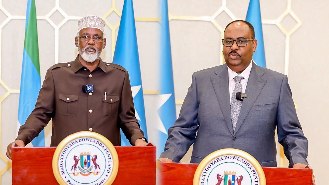 Deni iyo Axmed Madoobe oo Muqdisho kasoo degay