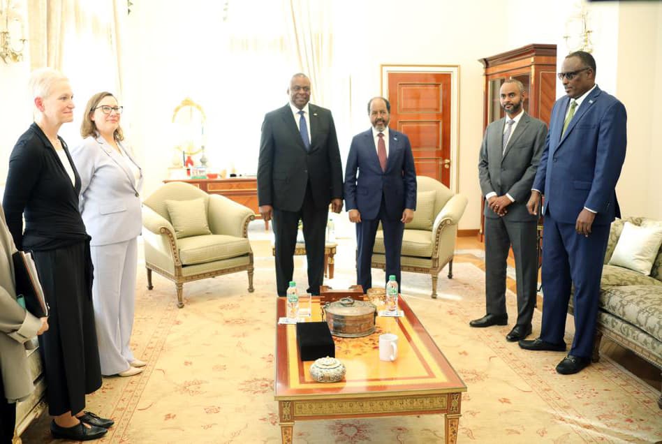 Soomaaliya iyo Mareykanka oo ka wda hadlay qodobo muhiim u ah amniga Soomaaaliya