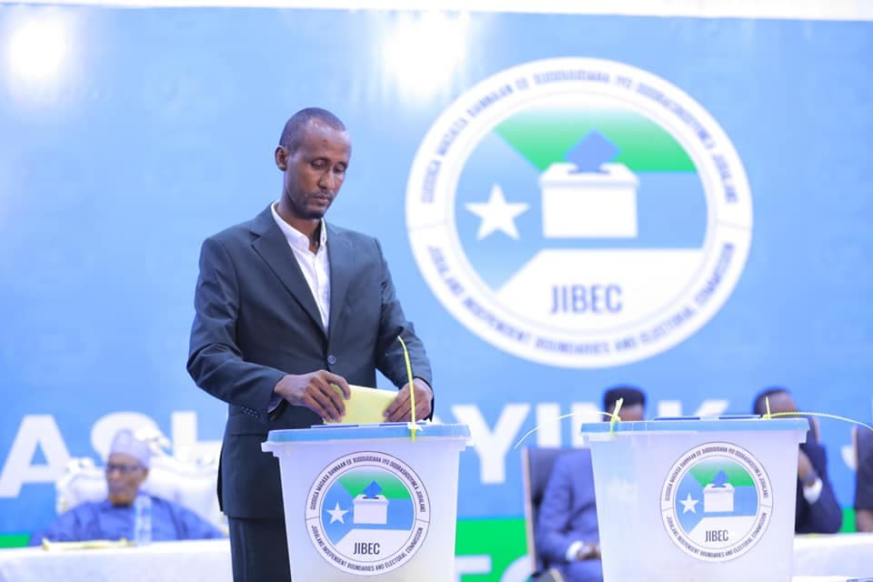 Jubaland oo dhegaha ka fureysatay beesha caalamka, dooratayna G/ Wakiilada