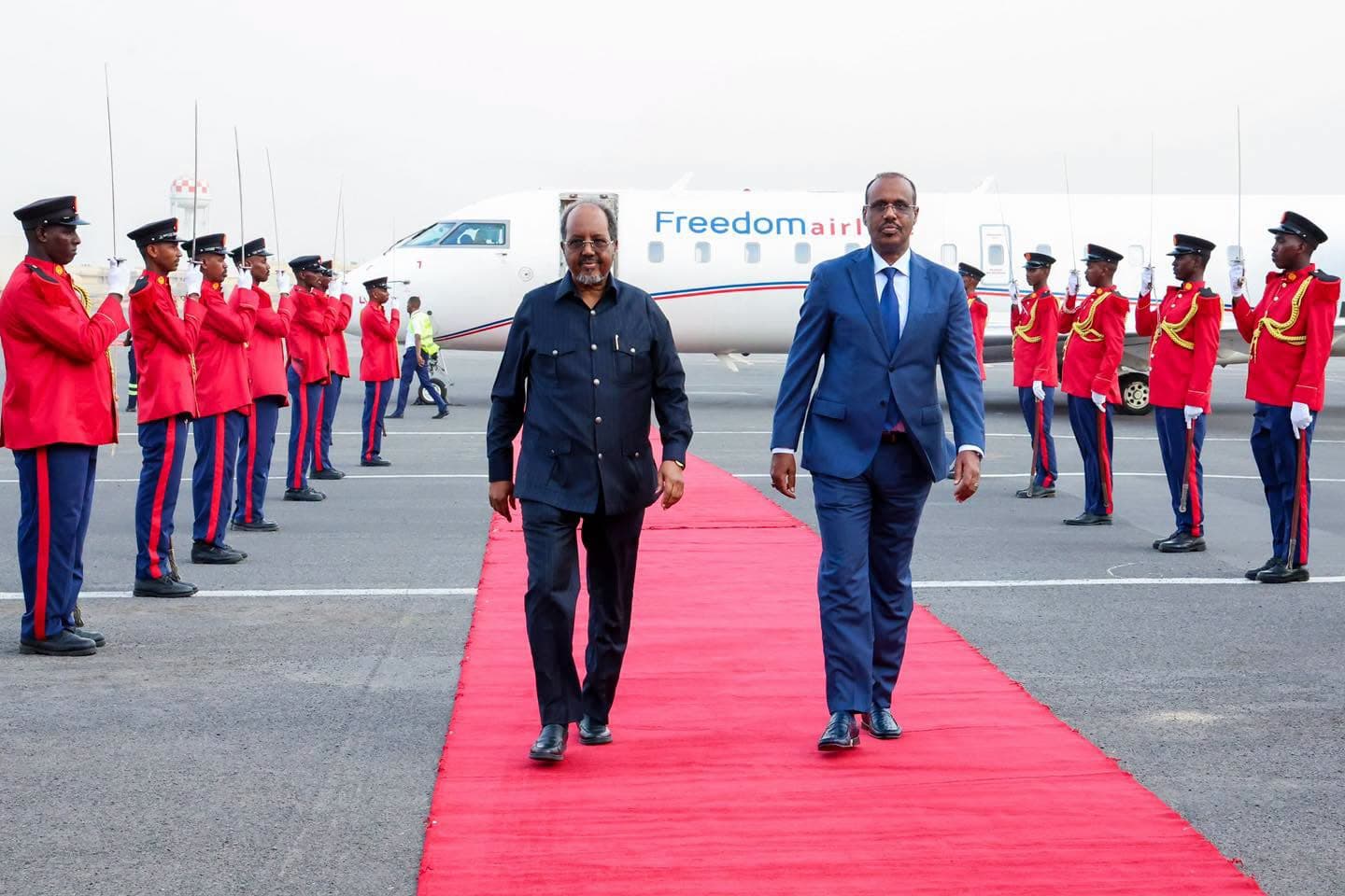 Madaxweyne Xasan Sheekh oo ka qeyb galaya dabaal-degga maalinta xorriyadda Jabuuti