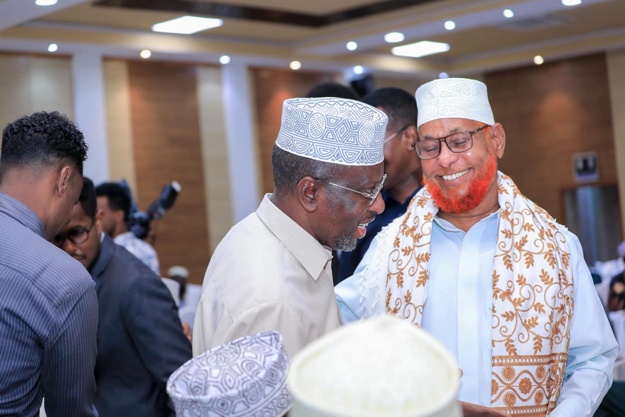 Odayaasha dhaqanka iyo mucaaradka oo ka wada hadlay xal u helidda ismari-waaga siyaasadeed