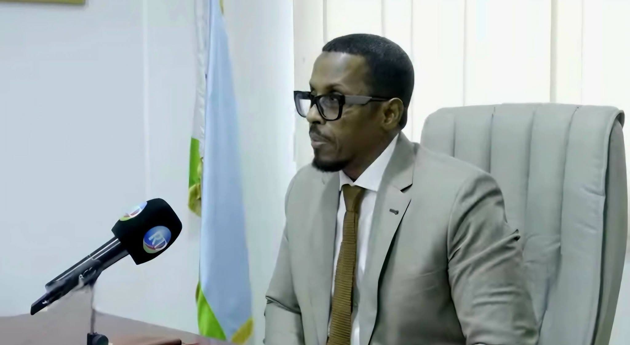 Jabuuti oo ganacsatada uga digtay khatarta iibinta cuntooyinka dhacay