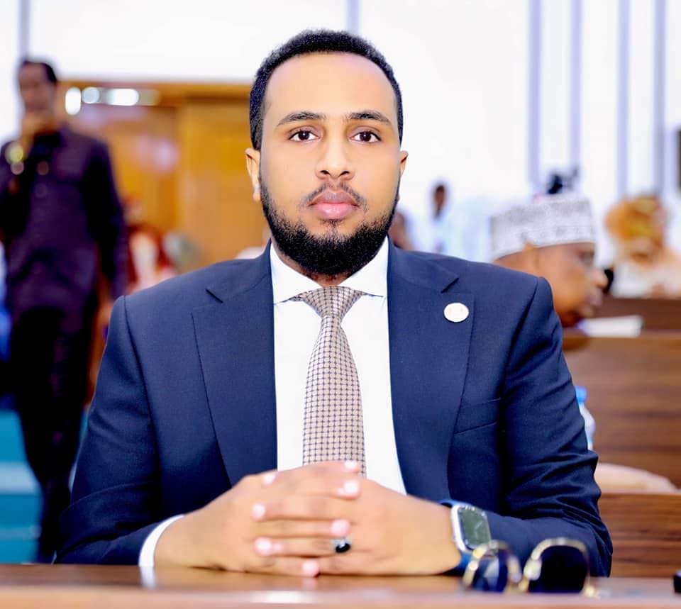 Cabdirishiid Jilley oo laga qaaday xilkii uu ka hayay Villa Somalia