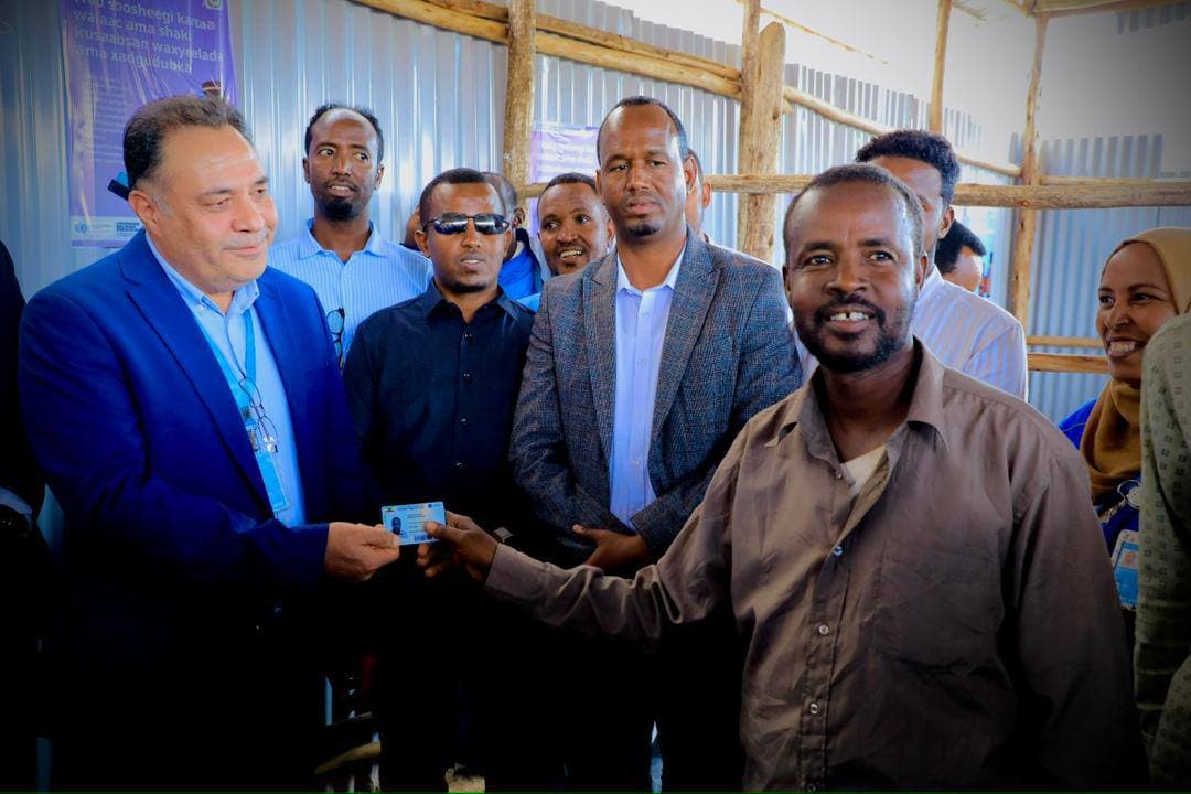 DDS oo  bilaawaday qorshe in ka badan 65,000 oo barakacayaal ah lagu siinayo Diiwaangelinta Fayda